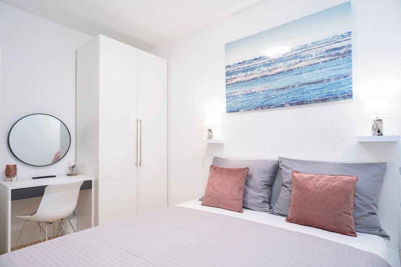 Apartments Mistral Bol Exterior photo
