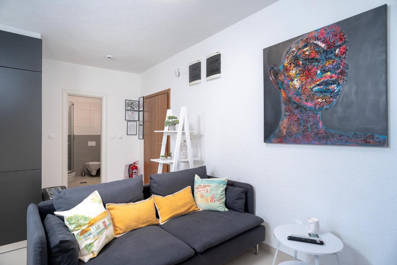 Apartments Mistral Bol Exterior photo