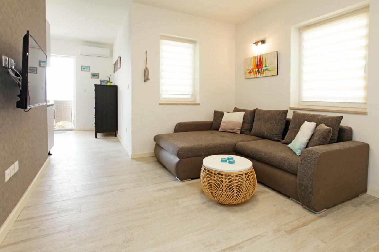 Apartments Mistral Bol Exterior photo